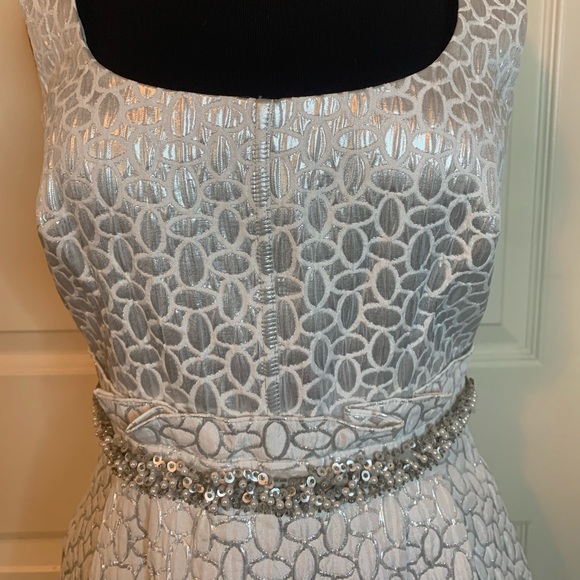 Silver & White dress - Picture 4 of 12